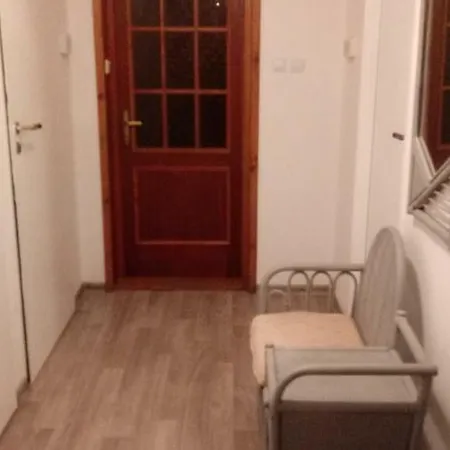 Konukevi Robi Apartament *