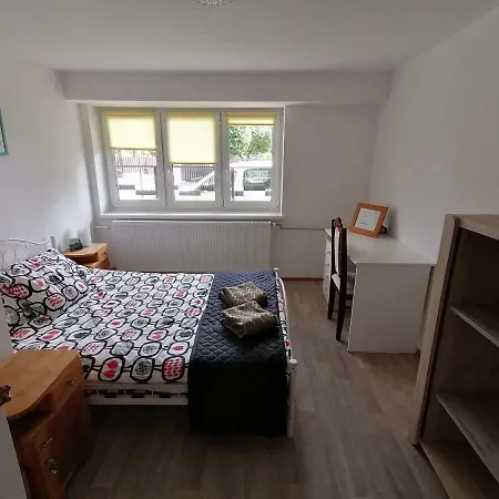 Robi Apartament Konukevi *