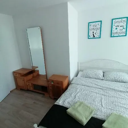 Robi Apartament Konukevi *